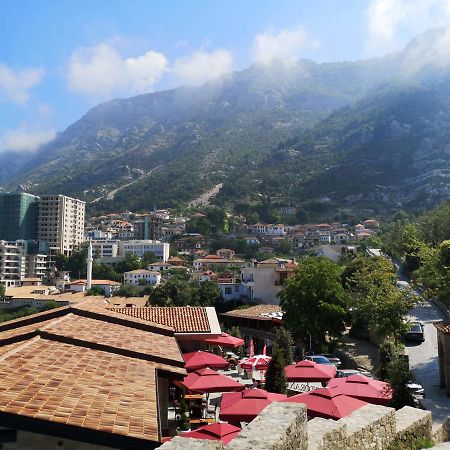 Kruja Hostel Екстер'єр фото