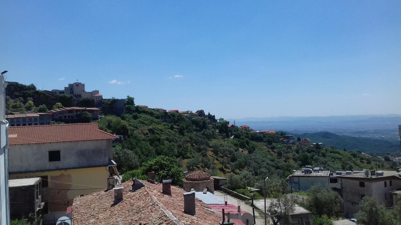 Kruja Hostel Екстер'єр фото