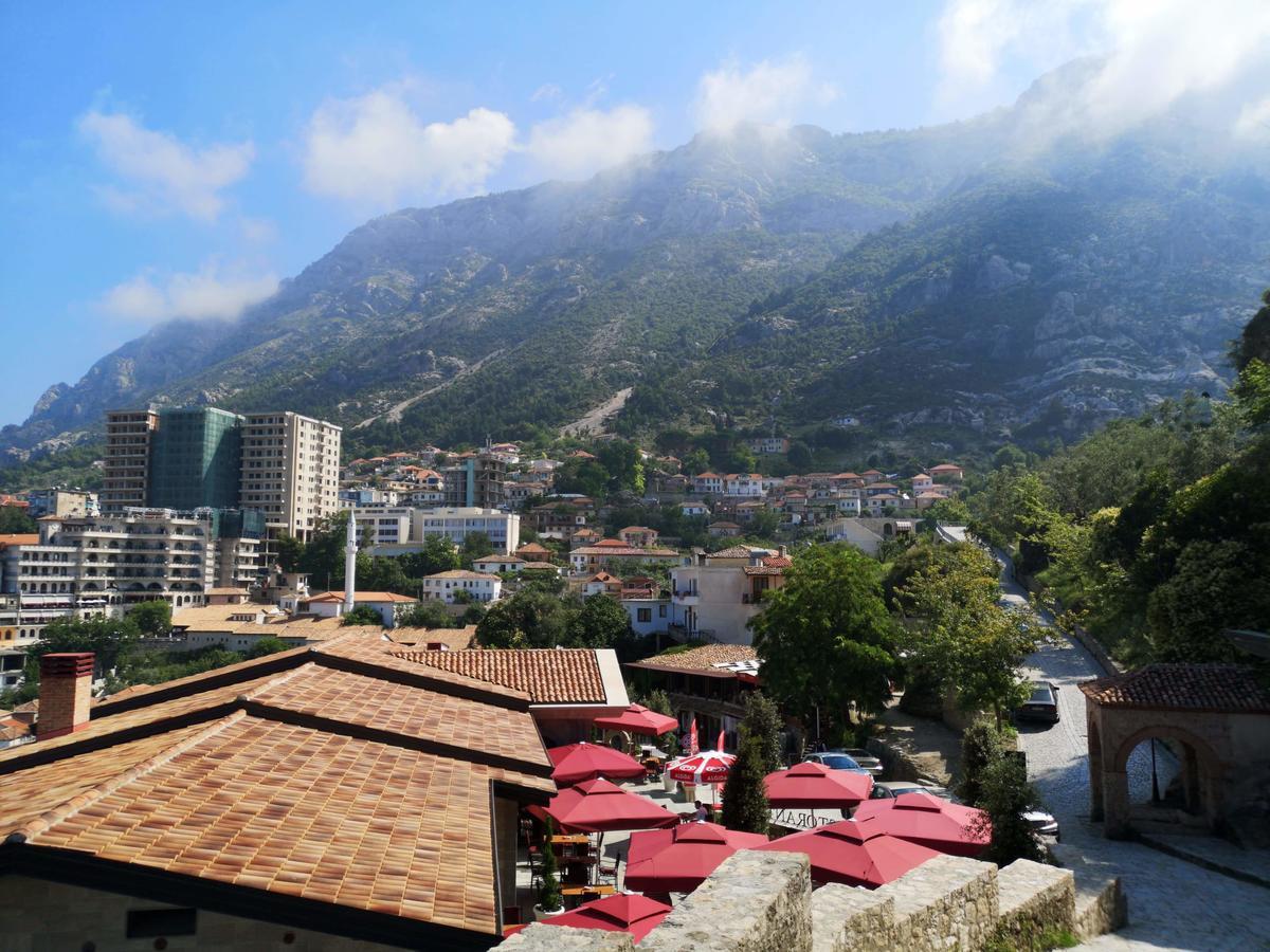 Kruja Hostel Екстер'єр фото