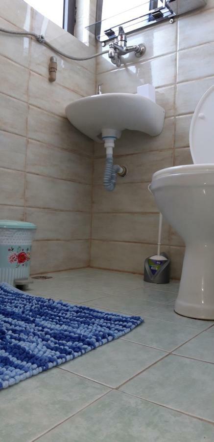 Kruja Hostel Екстер'єр фото
